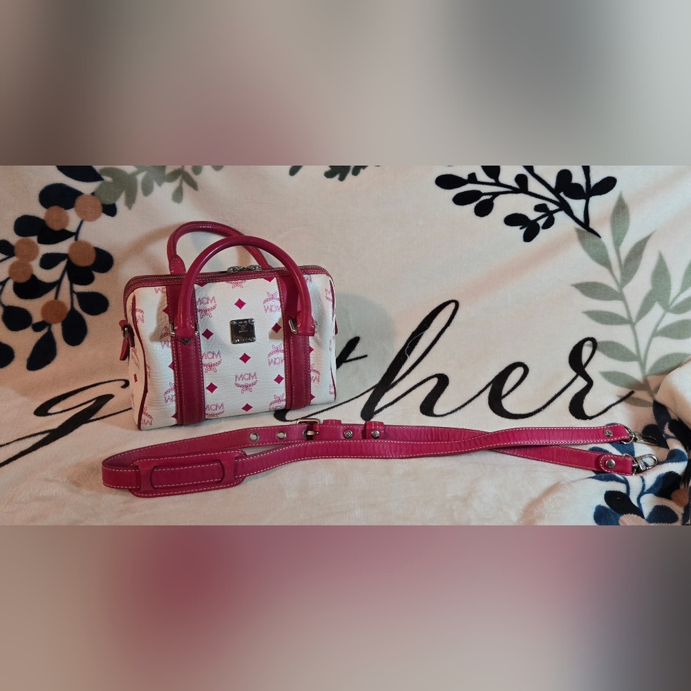 💯 Authentic MCM Boston Handbag (Pink and White) - Picture 15 of 15